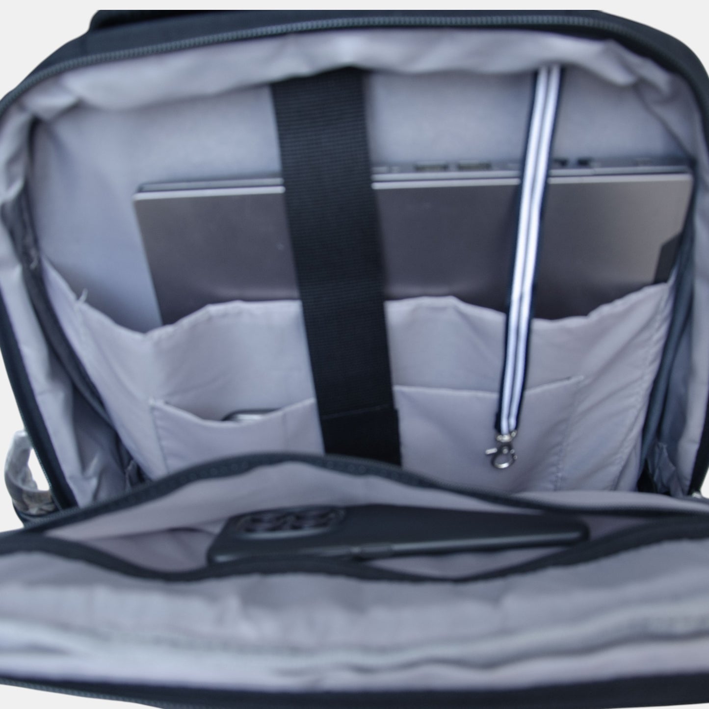 Lederax 16" Bilgisayar Notebook Laptop Sırt Çantası LD605