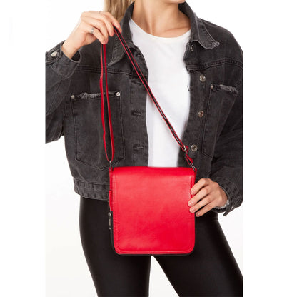 Lederax Hakiki Deri Orta Boy Omuz Çantası Postacı Çantası LD591 Kırmızı